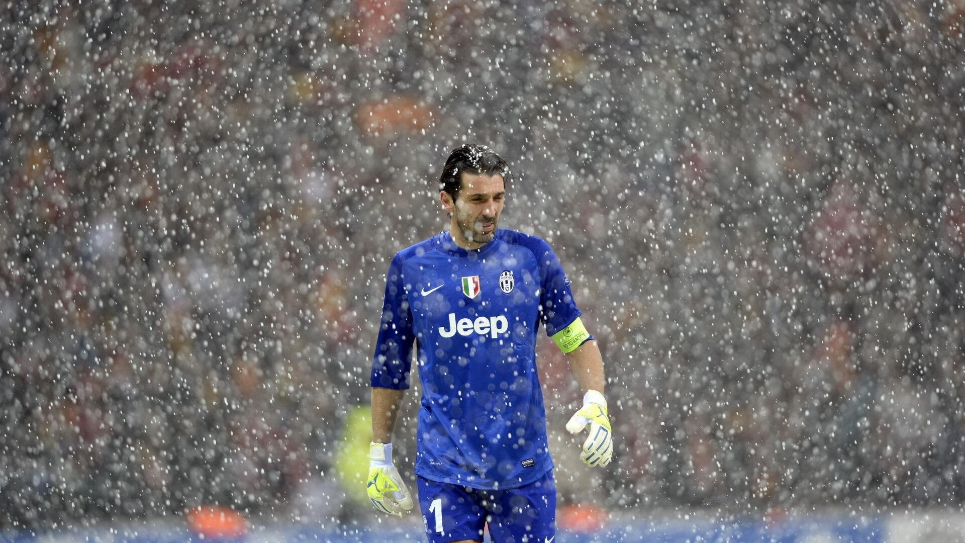 史密斯后半程爆发力成为夺冠关键，史密斯动作